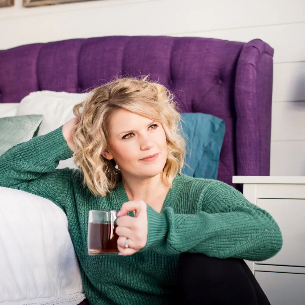 portrait of the author Meghan Quinn